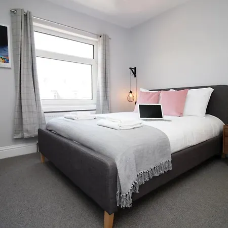 Maindy House - Home Close To City Centre + Parking Cardiff Exterior photo