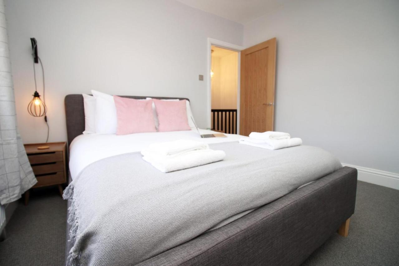 Maindy House - Close To Centre + Parking Holiday home