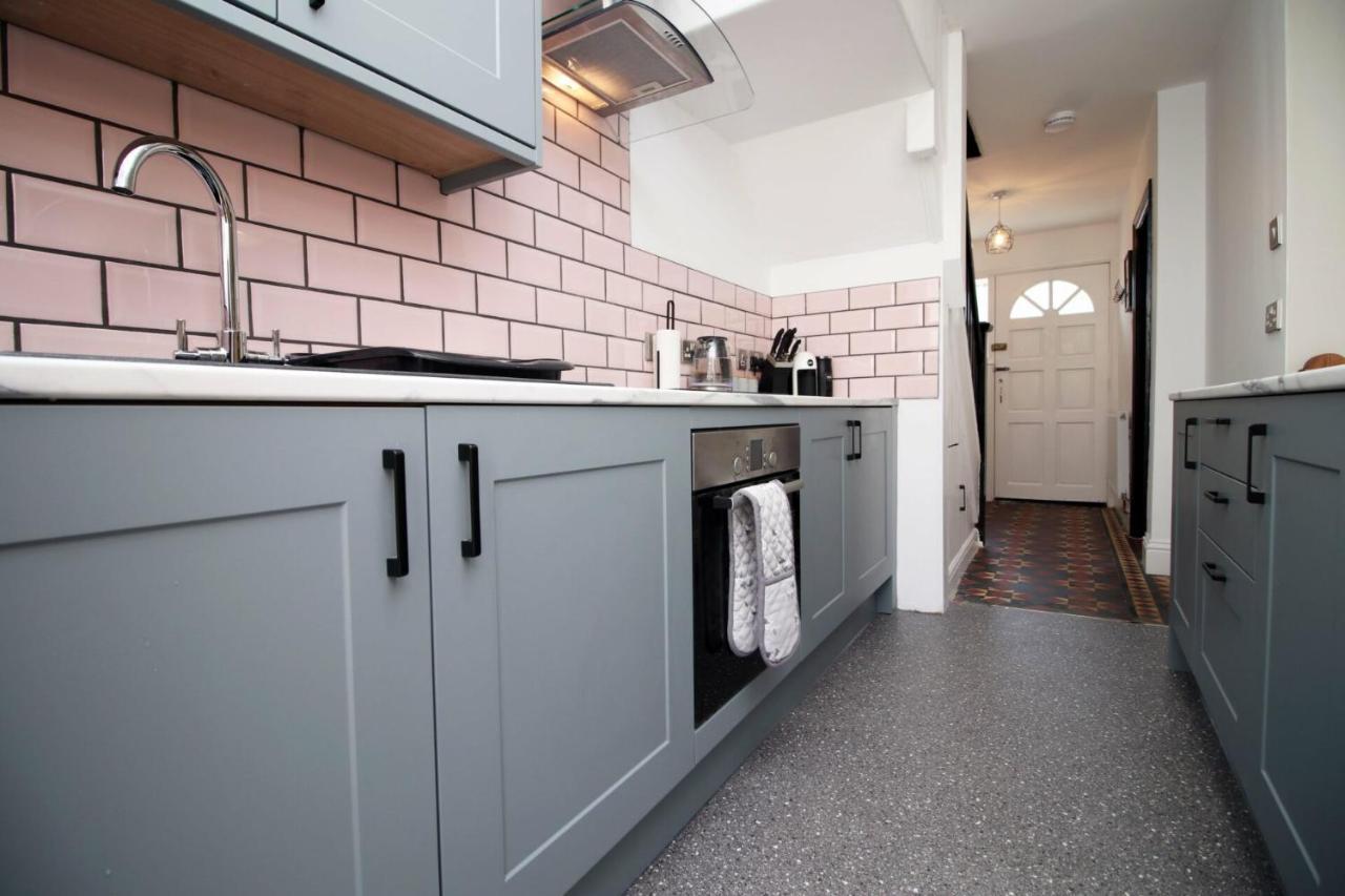 Holiday home Maindy House - Close To Centre + Parking