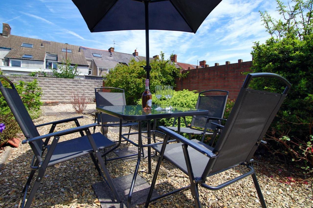 Maindy House - Close To Centre + Parking Holiday home